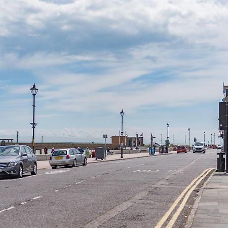Blackhorse Loft - Spacious Apartment By The Sea Deal Luaran gambar