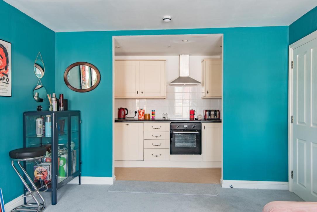 Blackhorse Loft - Spacious Apartment By The Sea Deal Luaran gambar