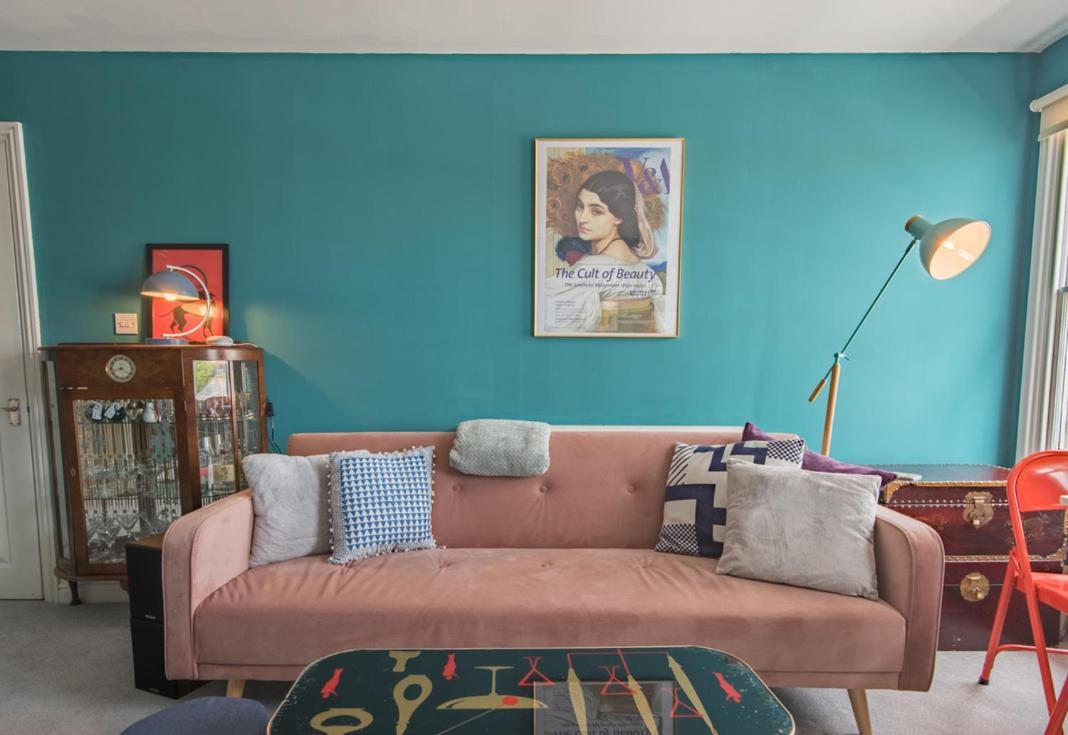 Blackhorse Loft - Spacious Apartment By The Sea Deal Luaran gambar
