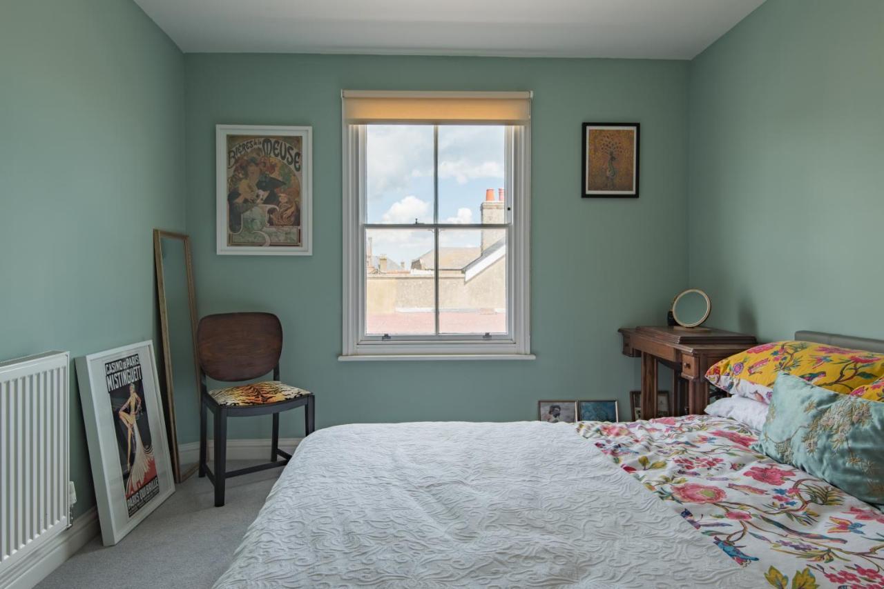 Blackhorse Loft - Spacious Apartment By The Sea Deal Luaran gambar